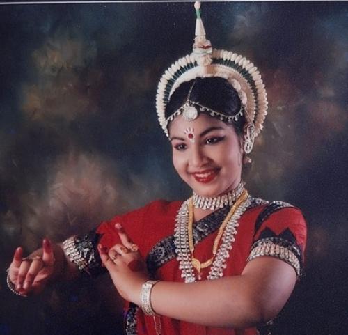 Isha_Patro_dance