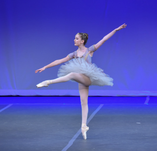 ella_ceroni_dance
